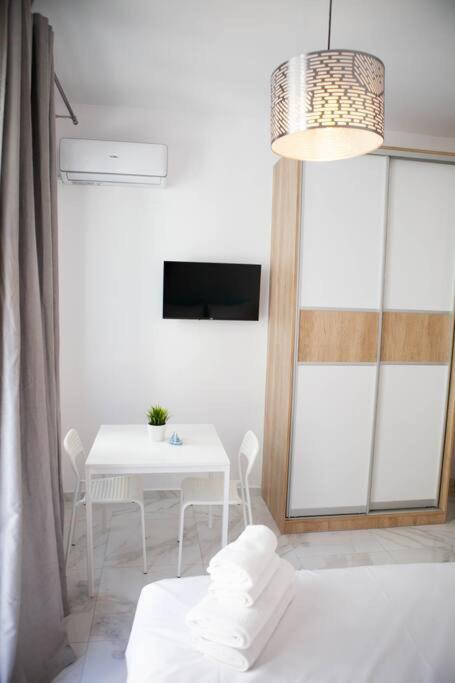 The Perfect Romantic Studio Atene Esterno foto